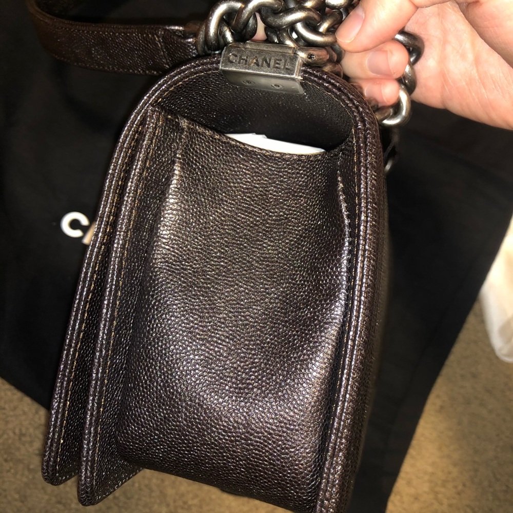 Chanel Old Medium Boy - Picture 3 of 3